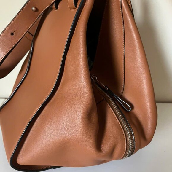 LOEWE Hammock bag in Classic Calfskin Tan - Picture 7 of 16